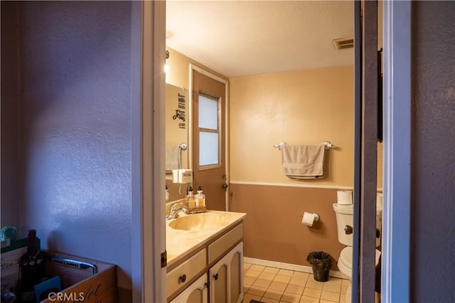 3134 Half Circle Rd, Norco, CA 92860 - bathroom featuring tile patterned floors, vanity, and a textured wall