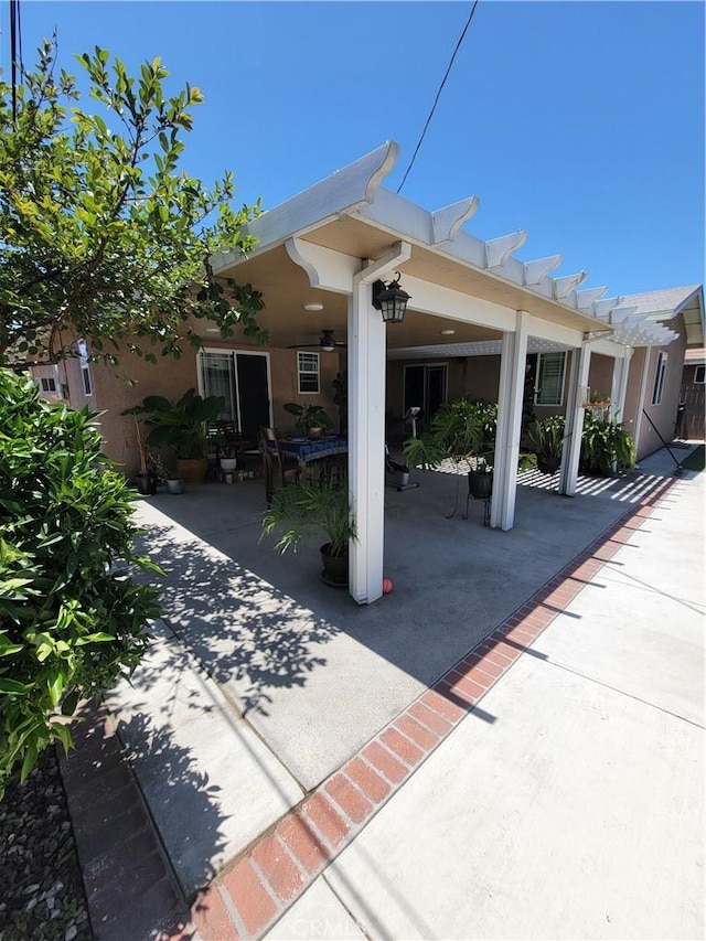 11521 Mclaren St, Norwalk, CA 90650 - view of patio