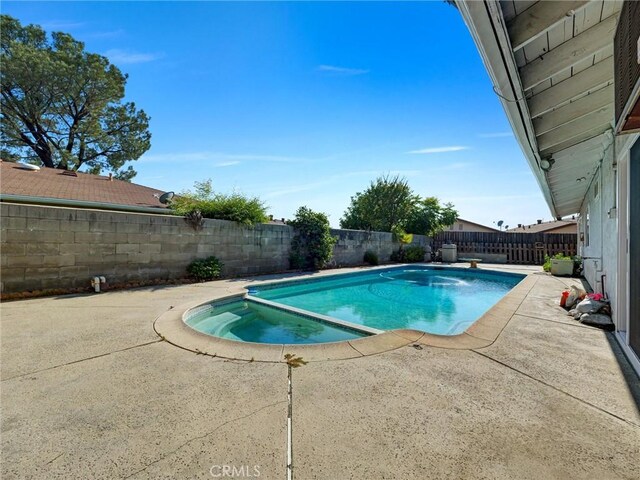346 E Plymouth St, Glendora, CA 91740 - view of swimming pool with a patio area, a fenced backyard, and a pool with connected hot tub
