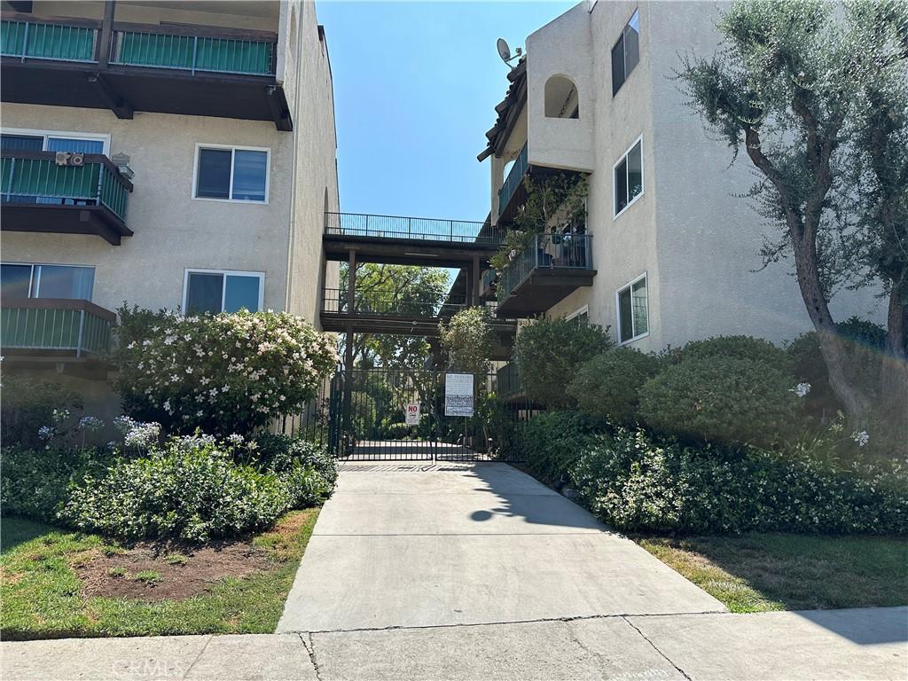5460 White Oak Ave Unit G101, Encino, CA 91316 - view of property