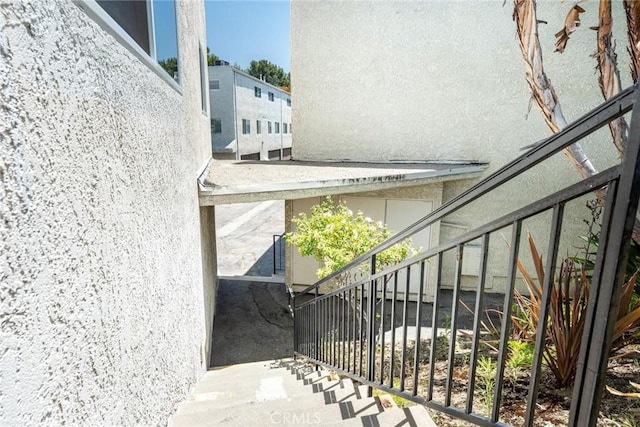 9576 Via Bernardo, Burbank, CA 91504 - view of stairs