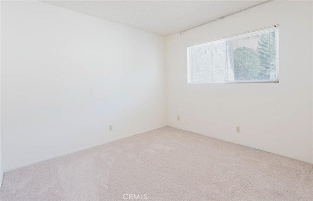 9576 Via Bernardo, Burbank, CA 91504 - empty room featuring light carpet