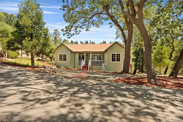 1 Sunny Slope, Running Springs, CA 92382 - ranch-style house featuring covered porch