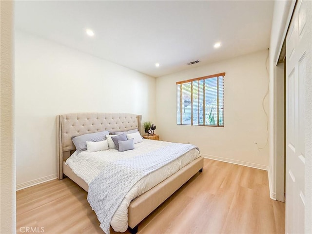 43097 Calle Camellia, Temecula, CA 92592 - bedroom featuring light wood finished floors, recessed lighting, and a closet