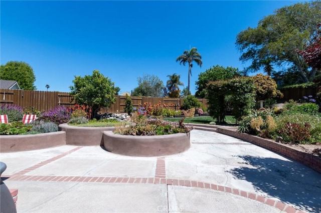 4368 Manchester Ct, Santa Maria, CA 93455 - view of home's community with a patio area and a fenced backyard