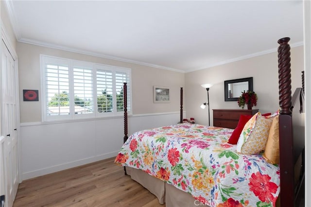 4368 Manchester Ct, Santa Maria, CA 93455 - bedroom with wood finished floors, crown molding, and a closet
