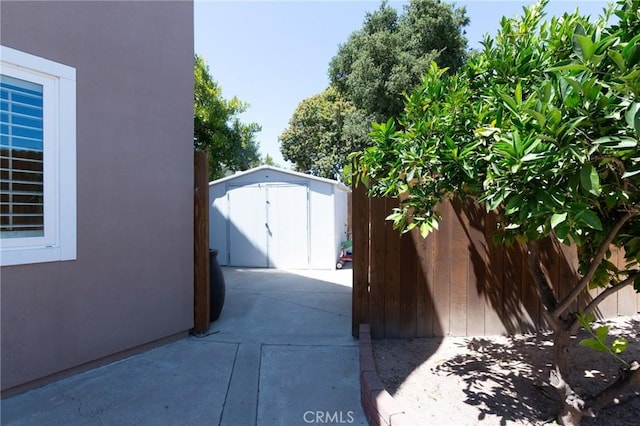 4368 Manchester Ct, Santa Maria, CA 93455 - view of patio featuring a storage shed
