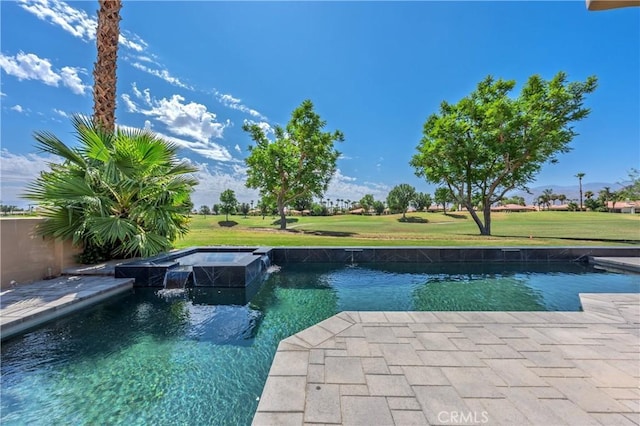 56720 Jack Nicklaus Blvd, La Quinta, CA 92253 - swimming pool with an in-ground hot tub and a yard
