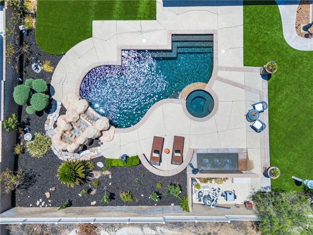 2571 Stetson Dr, Norco, CA 92860 - drone / aerial view of a pool