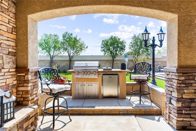 2571 Stetson Dr, Norco, CA 92860 - view of patio / terrace with exterior kitchen