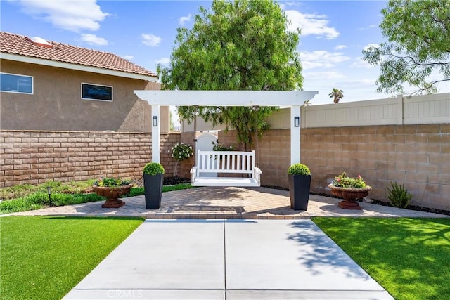 2571 Stetson Dr, Norco, CA 92860 - fenced backyard with a patio