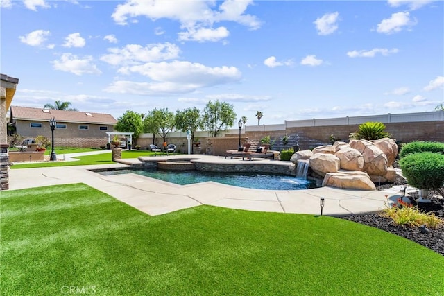 2571 Stetson Dr, Norco, CA 92860 - view of pool featuring a pool with connected hot tub and a patio