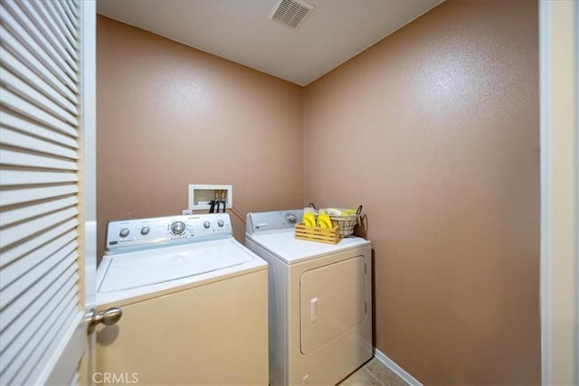 29767 Ascella Ln, Murrieta, CA 92563 - laundry area with washer and dryer