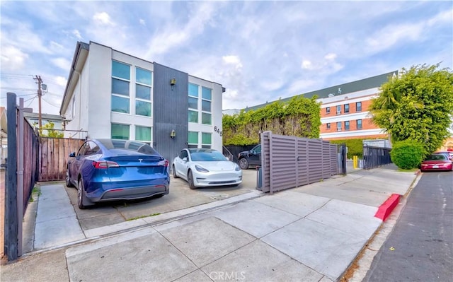 645 N Gramercy Pl, Los Angeles, CA 90004 - view of uncovered parking lot