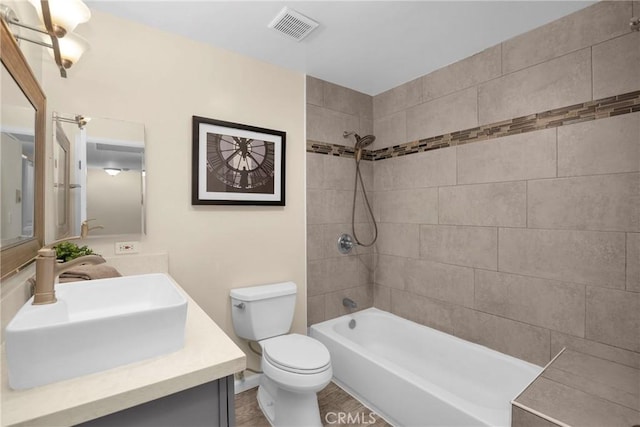 1047 E Huntington Dr Unit D, Monrovia, CA 91016 - full bath featuring vanity and shower / washtub combination