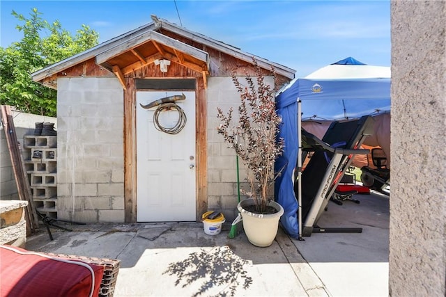 430 E 104th St, Los Angeles, CA 90003 - view of outbuilding