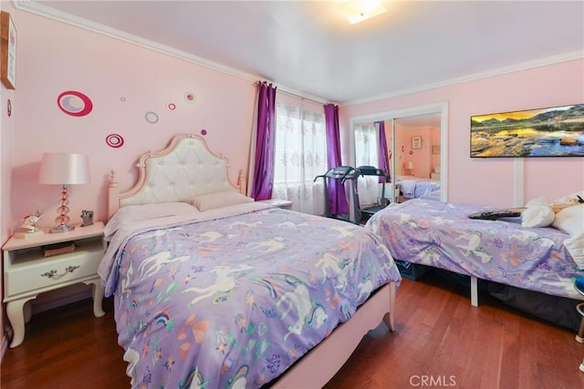 430 E 104th St, Los Angeles, CA 90003 - bedroom with crown molding and wood finished floors