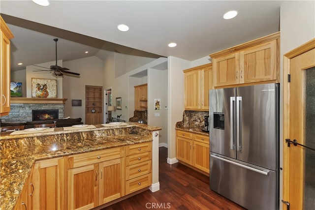 1179 Aleutian Dr, Lake Arrowhead, CA 92352 - kitchen with stainless steel fridge with ice dispenser, a ceiling fan, lofted ceiling, dark wood finished floors, and tasteful backsplash