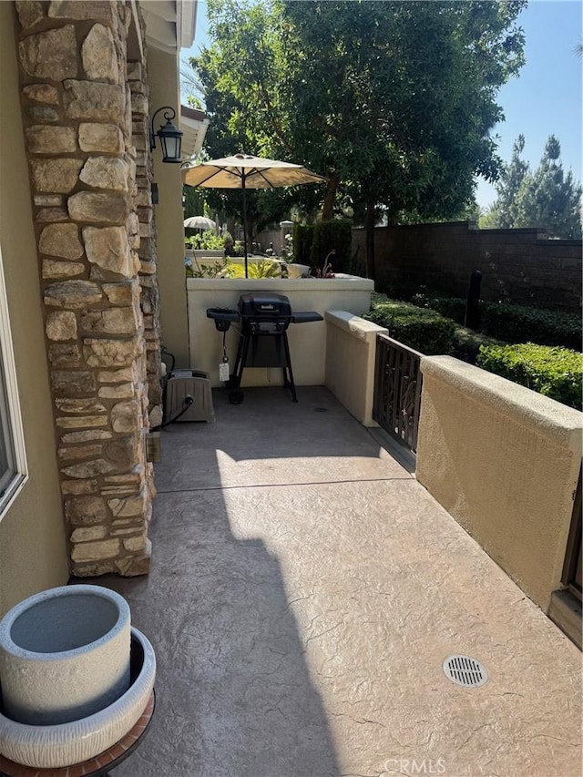 15723 Parkhouse Dr Unit 40, Fontana, CA 92336 - photo 4