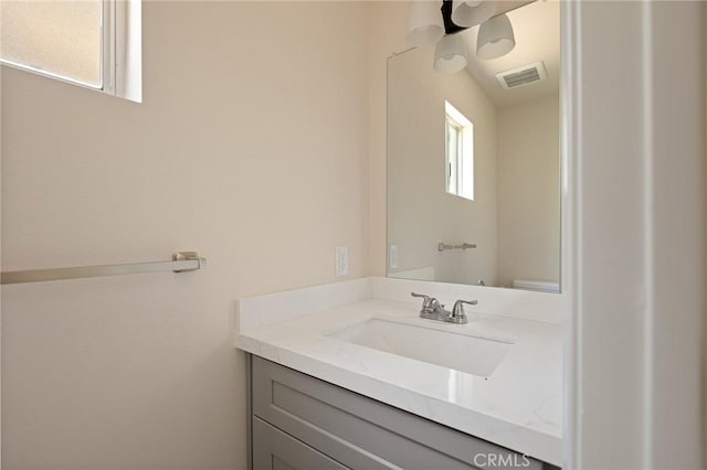833 E Victoria, Lake Arrowhead, CA 92352 - bathroom featuring vanity