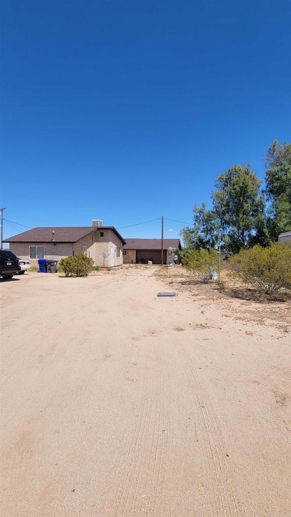 57111 Buena Vista Dr, Yucca Valley, CA 92284 - photo 5