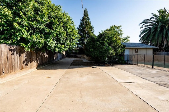 906 E 22nd St, Merced, CA 95340 - view of patio / terrace