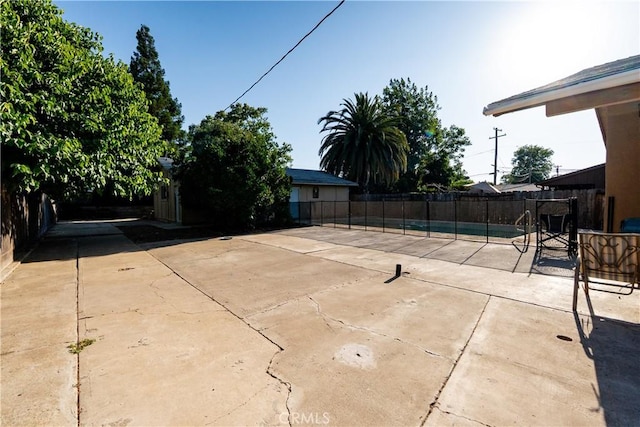 906 E 22nd St, Merced, CA 95340 - view of patio / terrace