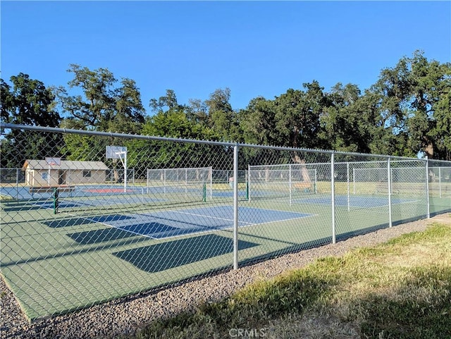 1785 Durham Dayton, Durham, CA 95938 - view of tennis court featuring community basketball court