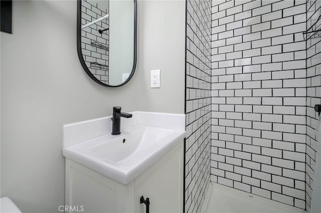 1319 E Monroe Ave, Orange, CA 92867 - bathroom with tiled shower and vanity