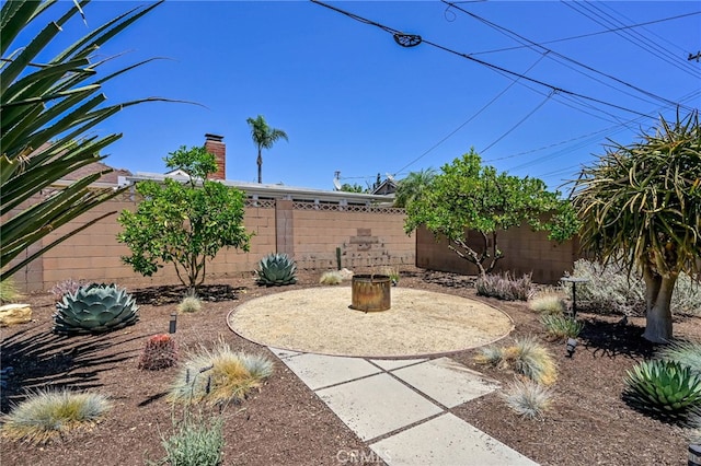 1319 E Monroe Ave, Orange, CA 92867 - view of yard with a patio