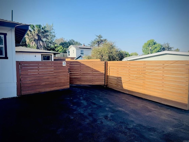 7118 Stanford Ave, La Mesa, CA 91942 - view of patio / terrace