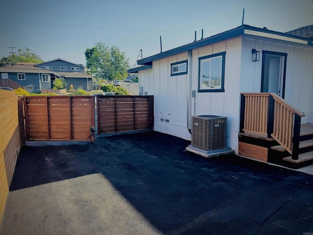 7118 Stanford Ave, La Mesa, CA 91942 - view of side of home with board and batten siding