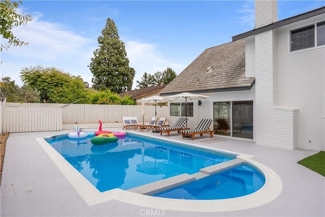 24091 Marathon St, Mission Viejo, CA 92691 - view of swimming pool featuring a patio and a pool with connected hot tub
