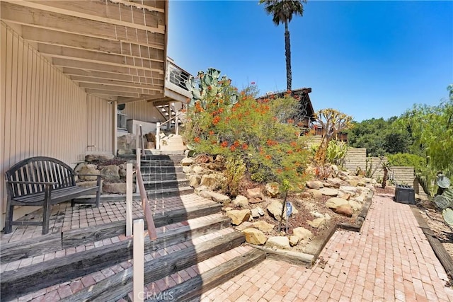8742 Azul Dr, West Hills, CA 91304 - view of patio / terrace