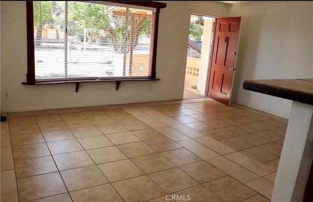 16226 Pine St, Hesperia, CA 92345 - view of tiled entryway