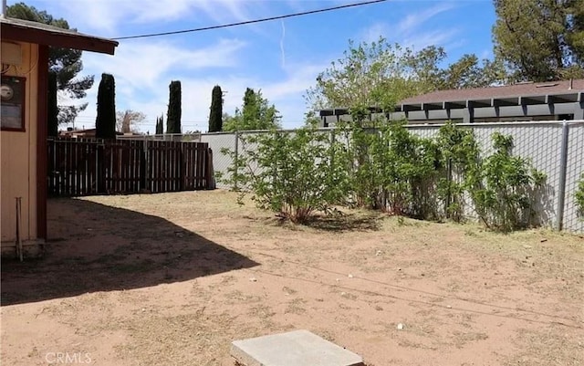 16226 Pine St, Hesperia, CA 92345 - view of fenced backyard