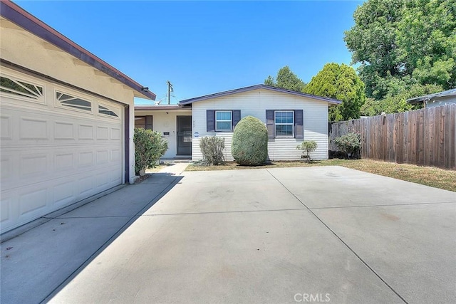 833 W Orangepath St, Glendora, CA 91741 - single story home featuring an attached garage and concrete driveway
