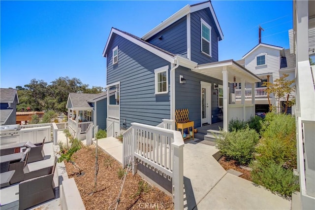 5926 Gran Paseo Way, Atascadero, CA 93422 - view of front of property with covered porch