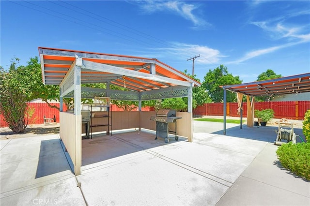41384 Collegian Way, Hemet, CA 92544 - fenced backyard with a grill and a patio area