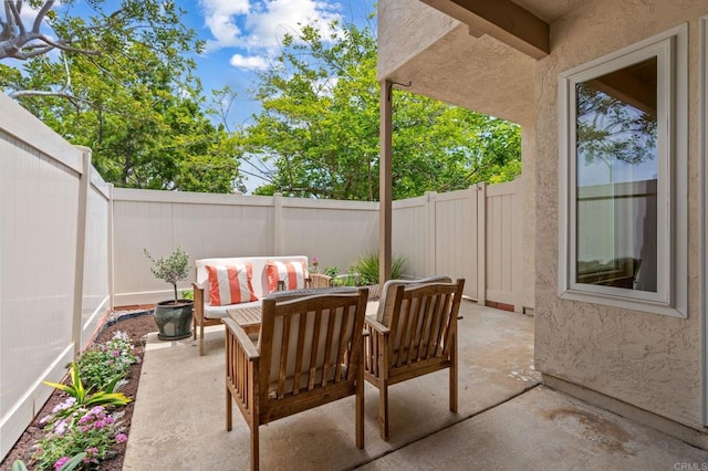 2005 Countrywood Ct, Encinitas, CA 92024 - fenced backyard with a patio area