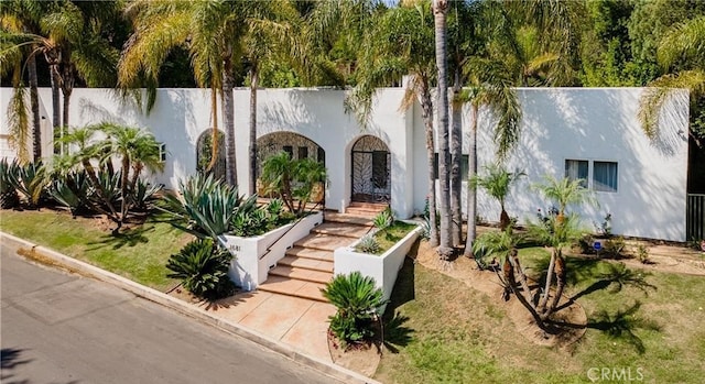 16815 Bajio Rd, Encino, CA 91436 - view of front facade with stucco siding
