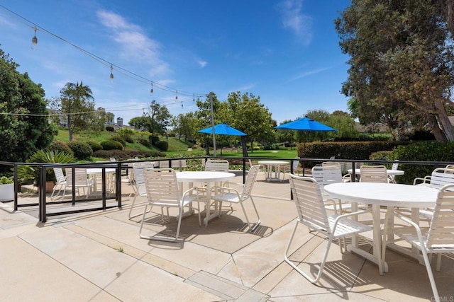 7133 Linden, Carlsbad, CA 92011 - view of patio / terrace with outdoor dining space