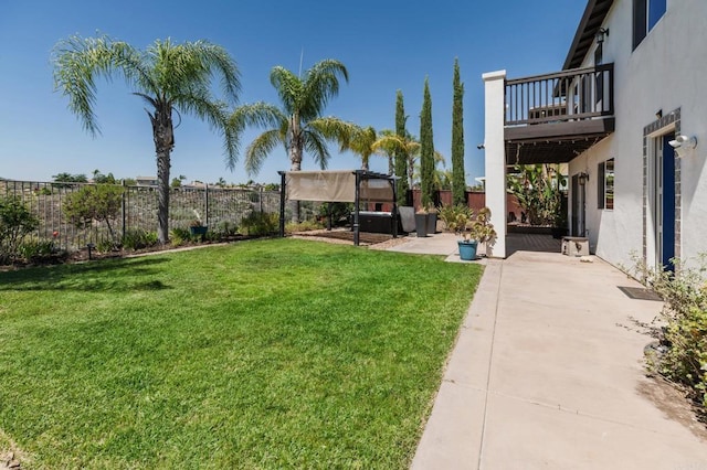 33740 Sattui St, Temecula, CA 92592 - fenced backyard with a patio area and a balcony