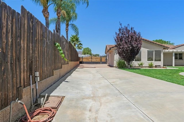 21285 Shoemaker Ln, Wildomar, CA 92595 - view of fenced backyard