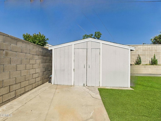 2025 N Chouteau St, Orange, CA 92865 - view of shed with a fenced backyard