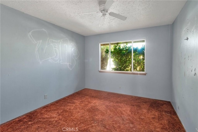 19215 Hupa Rd, Apple Valley, CA 92307 - spare room featuring carpet flooring, a ceiling fan, and a textured ceiling