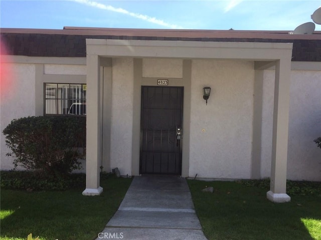 4823 Fieldbrook Ln Unit 24, Cypress, CA 90630 - entrance to property with stucco siding