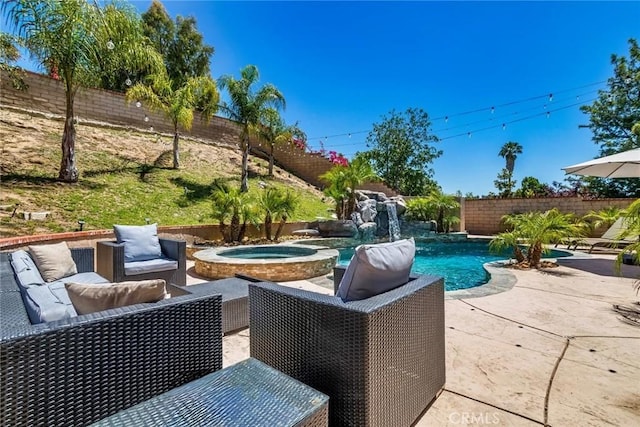 23235 Redbud Ridge Cir, Valencia, CA 91354 - fenced backyard with an in-ground hot tub and a patio area