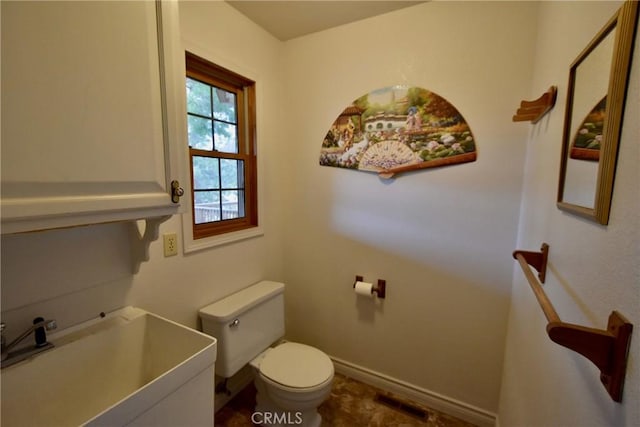 913 Northview Cir, Yreka, CA 96097 - half bathroom with toilet and vanity