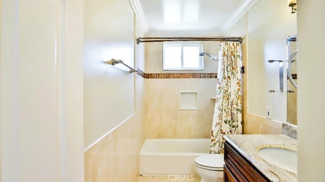 7360 Thunderbird Ln, Stanton, CA 90680 - full bath featuring ornamental molding, vanity, and shower / bath combo